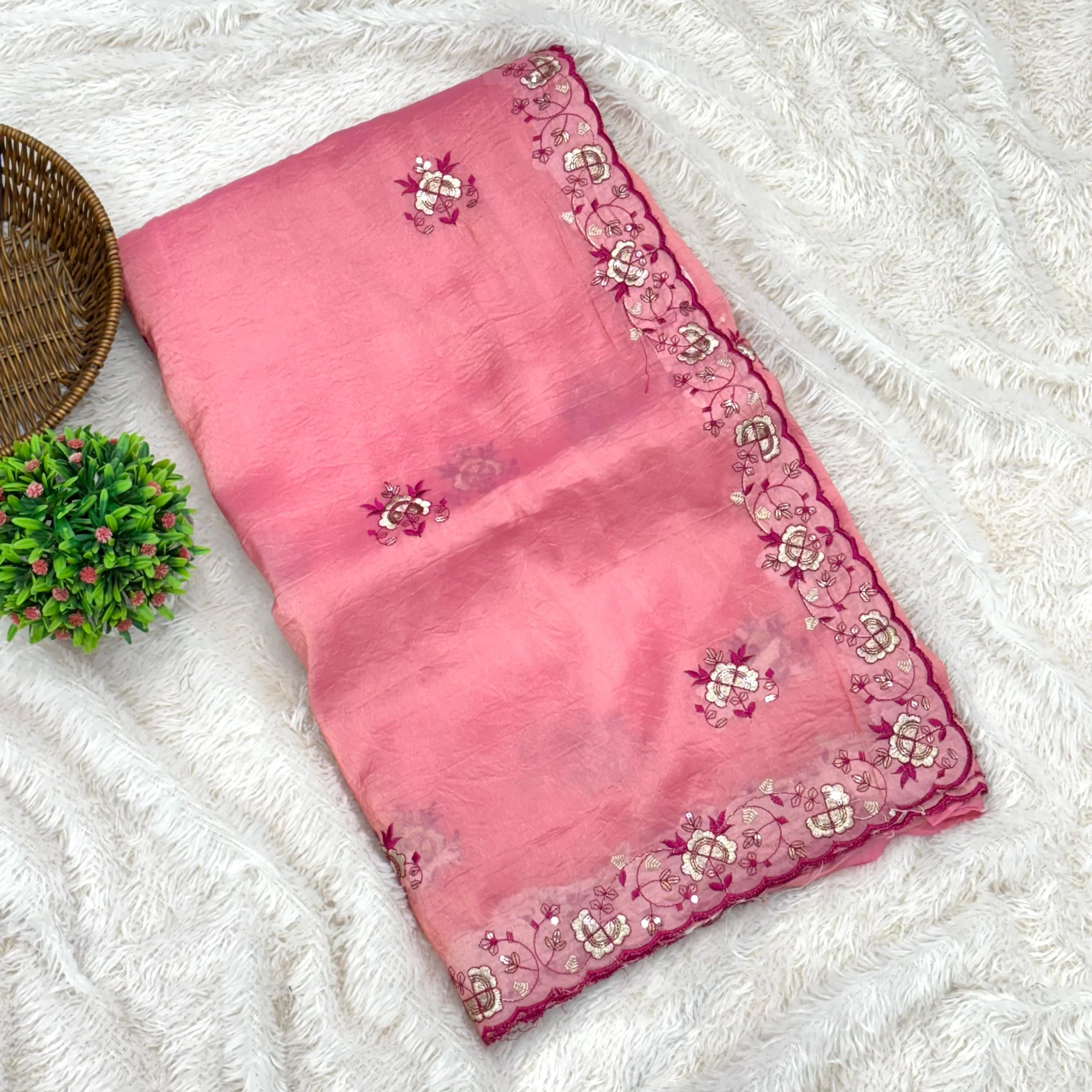 Crep Saree : aboli