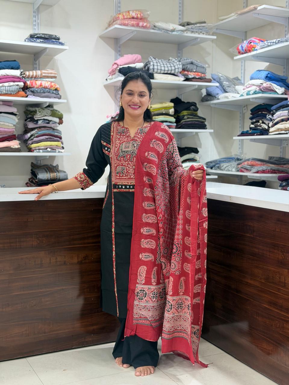 Tanuja_Black - Image 2