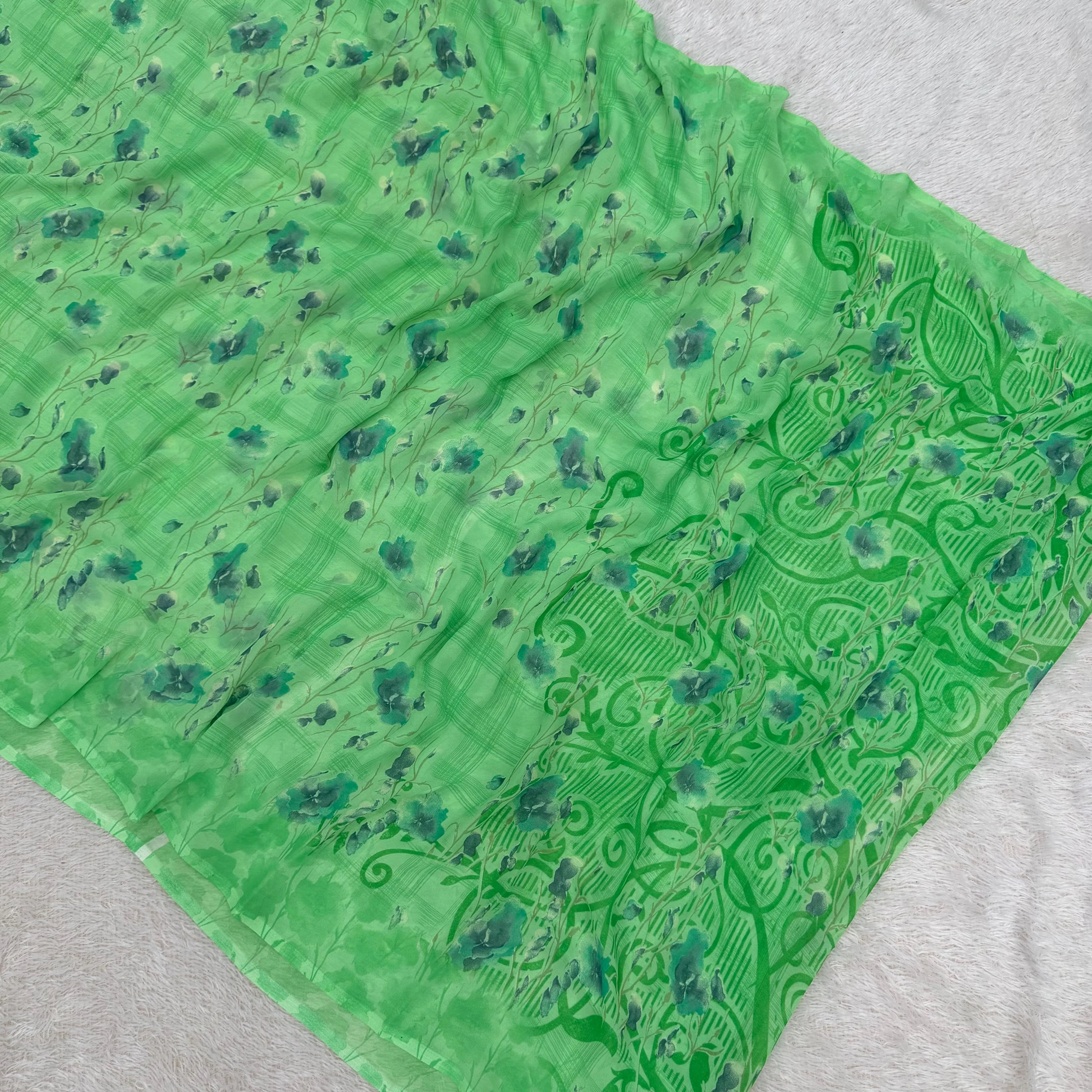Trendy Lightweight Saree for Women - RAMA - Image 2
